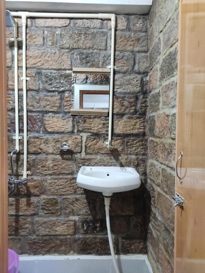 The Rustic Cottage - Homestay Çerapunçi Dış mekan fotoğraf