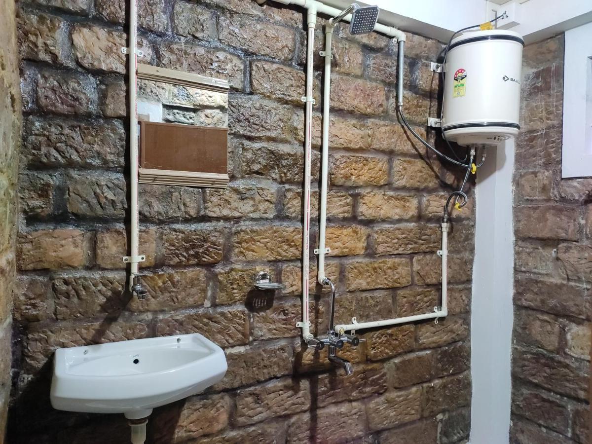The Rustic Cottage - Homestay Çerapunçi Dış mekan fotoğraf
